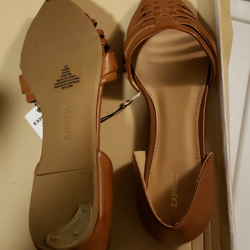 Express Sandals - Picture 2 of 3